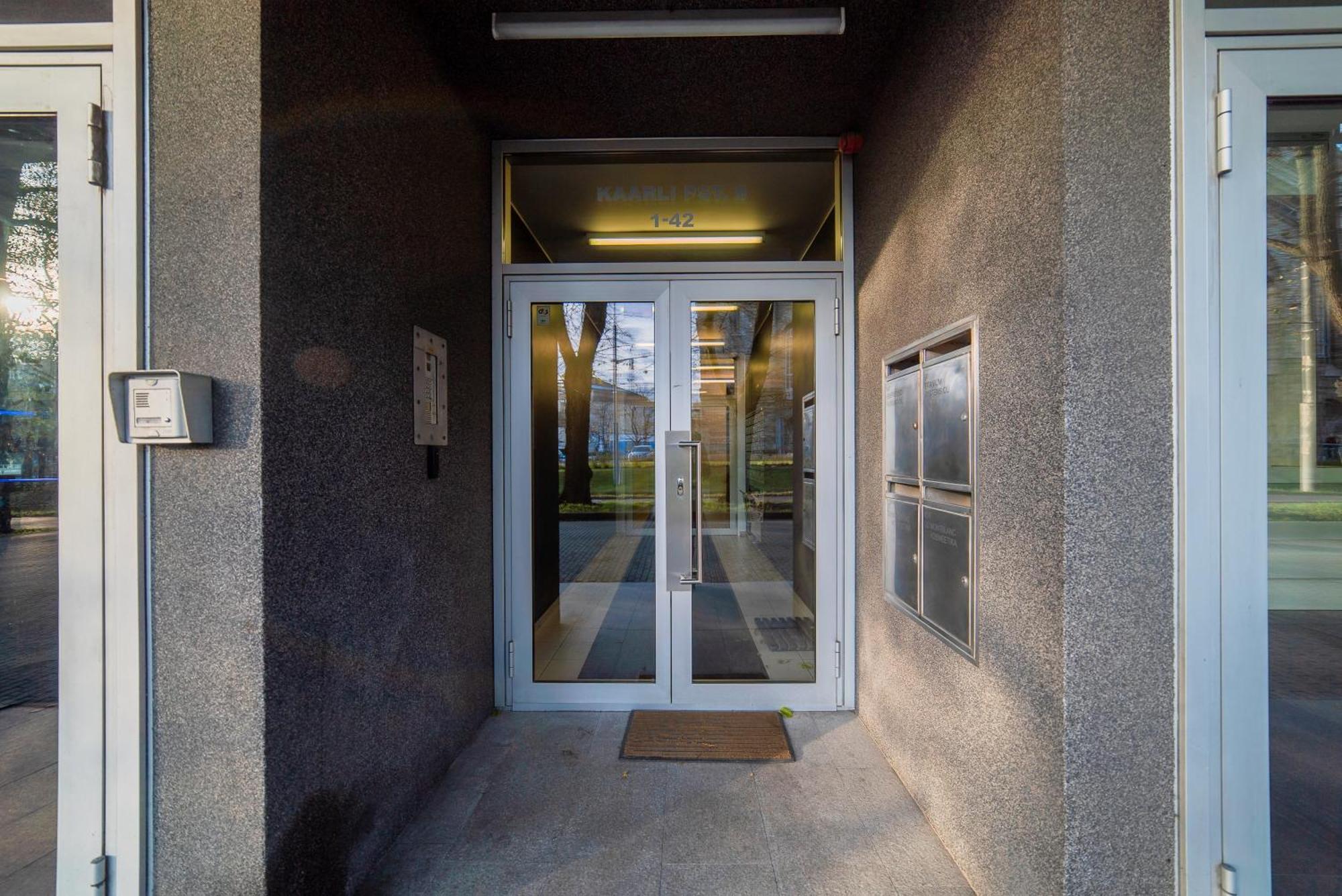 Romeo Family Kaarli Apartment Tallinn Ngoại thất bức ảnh