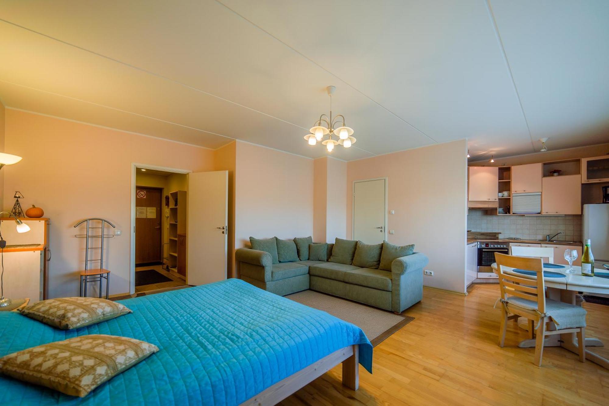 Romeo Family Kaarli Apartment Tallinn Ngoại thất bức ảnh